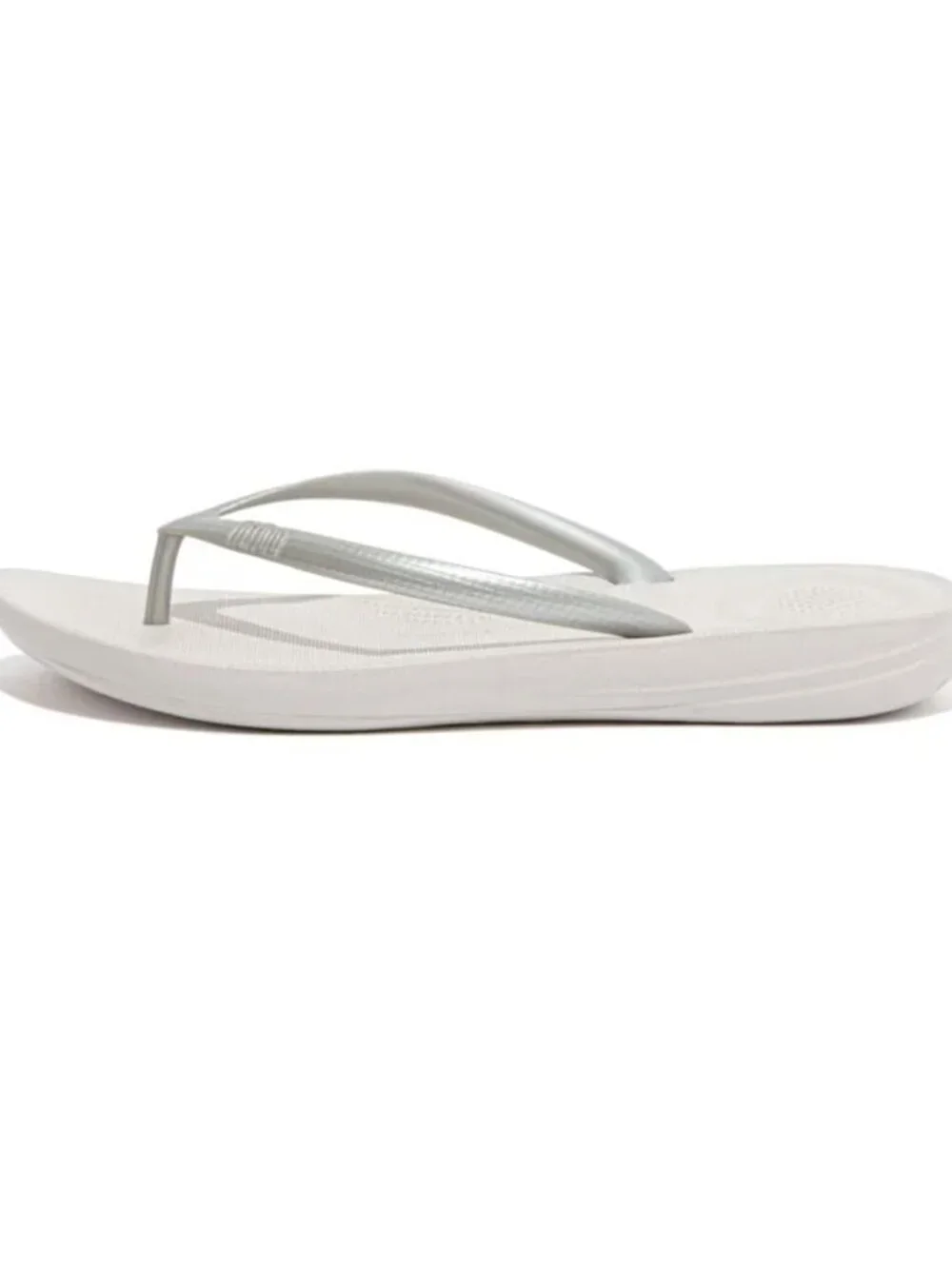 FitFlop iQushion Ergonomic Flip Flops Silver Women’s 7 NIB Comfort Sandals